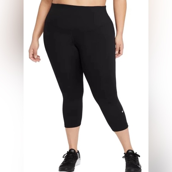 Nike Womens Training Black Midrise 7/8 Crop Leggings Plus Size 2X NWT - Picture 1 of 11
